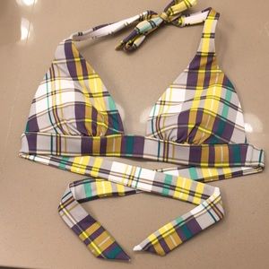 2/20$ 💕 NWOT Victoria’s Secret plaid bikini top